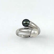 Solid Sterling Silver .925 Twin Black  White Freshwater Cultured Pearl Cocktail