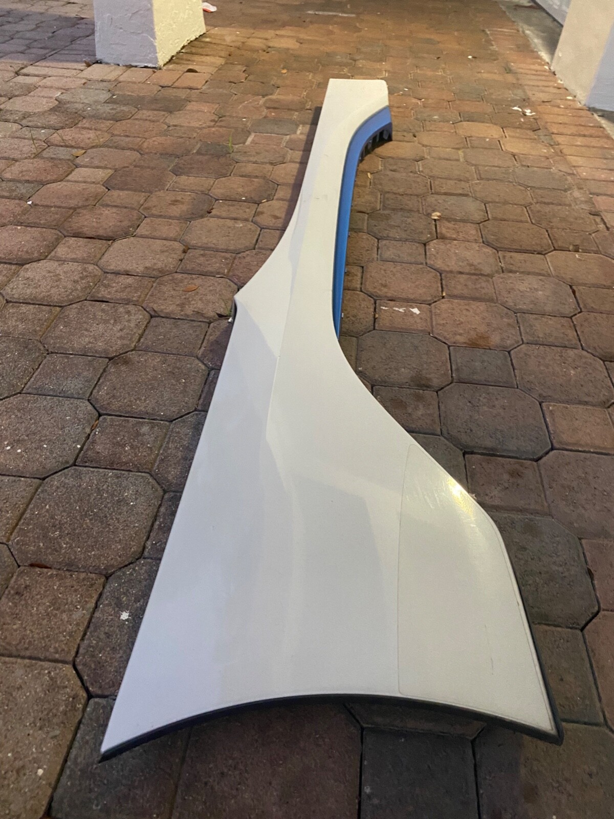 14-19 BMW i8 i12 i15 RIGHT PASSENGER ROCKER PANEL SIDE SKIRT / WHITE OEM