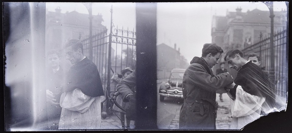 Francia Prete Due Foto Negativa Su Una Lastra Di Vetro Rotto Vintage