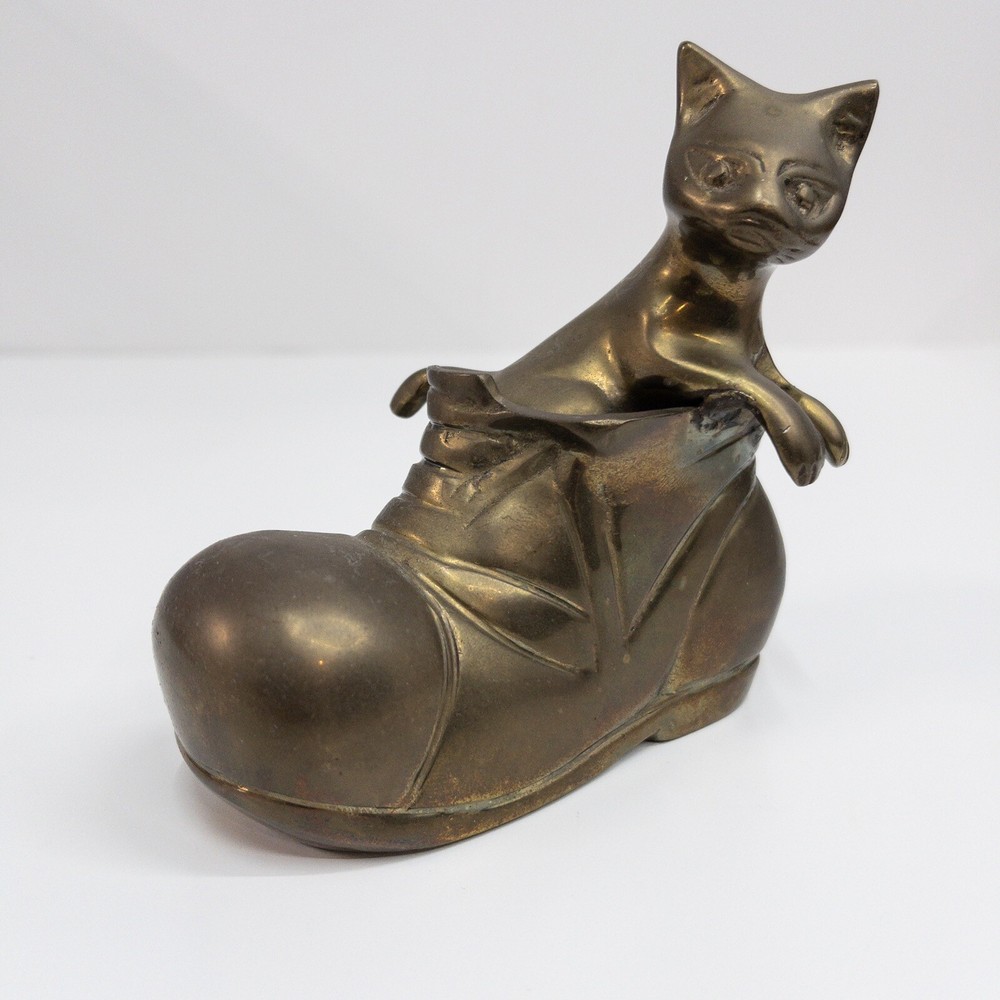 Vintage Solid Brass Kitty Cat in shoe figurine Made India, W/patina