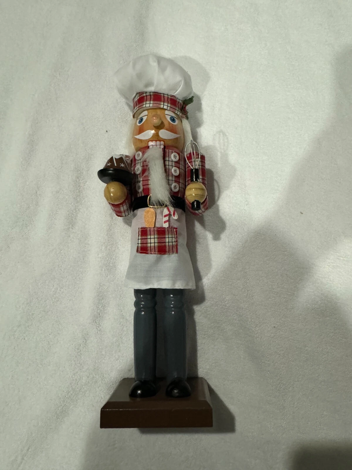 North Pole Trading Co. Nutcracker 14" Baker