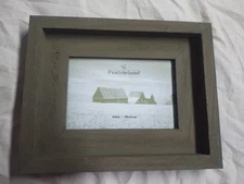 The Weston Gallery Farmwood Picture Frame 4x6 (7.25x9.25 Outer) Faded Olive