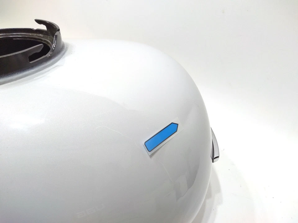 Harley Up Touring 2008 original tanque de gasolina blanco brillante 61356-08 Foto 3 de 4