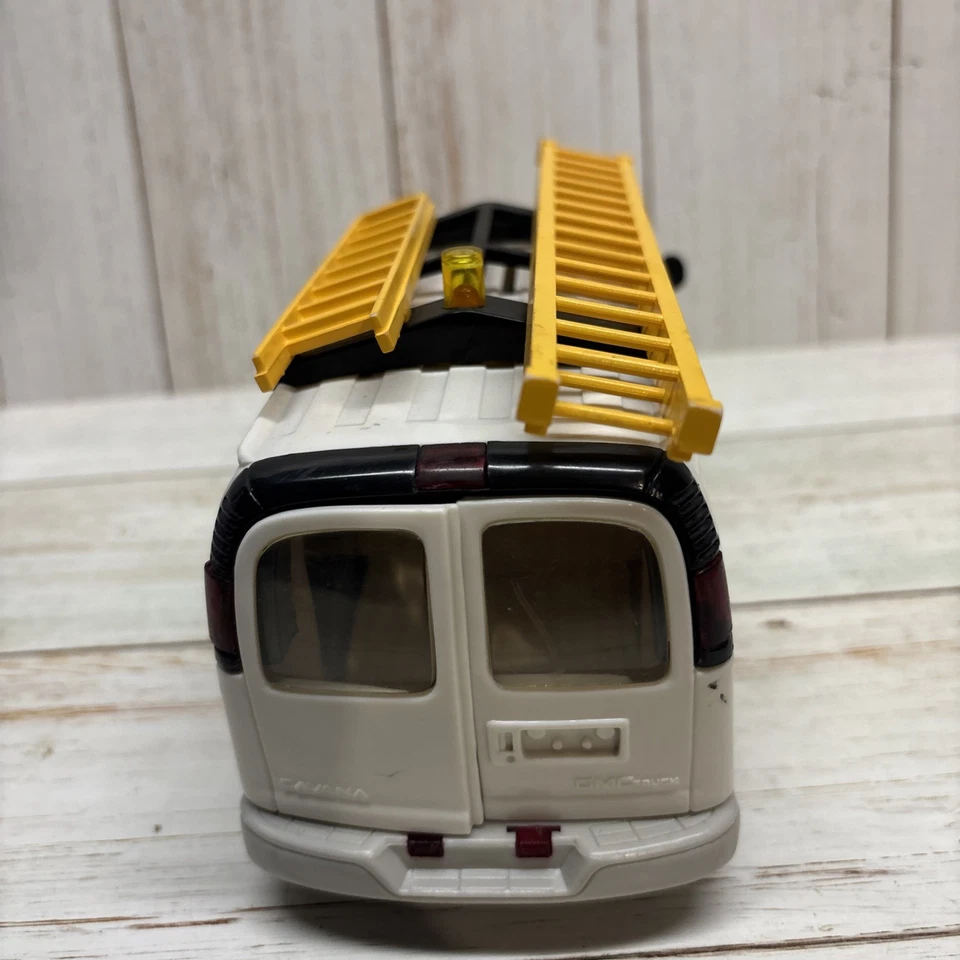 DG Productions Com Ed GMC Savana Van Model 1997-1-1 Piggy Bank Lights Up - Image 4 of 4