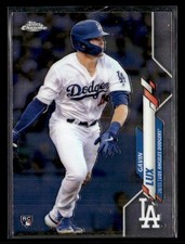 2020 Topps Chrome #148 Gavin Lux Rookie Card Los Angeles Dodgers. rookie card picture