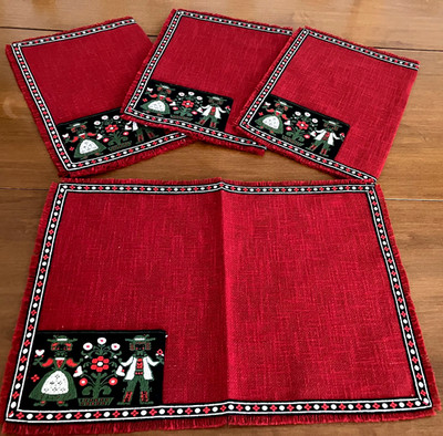Vintage Set of 4 - Scandinavian Folk Style Place-mats - Very Nice Condition