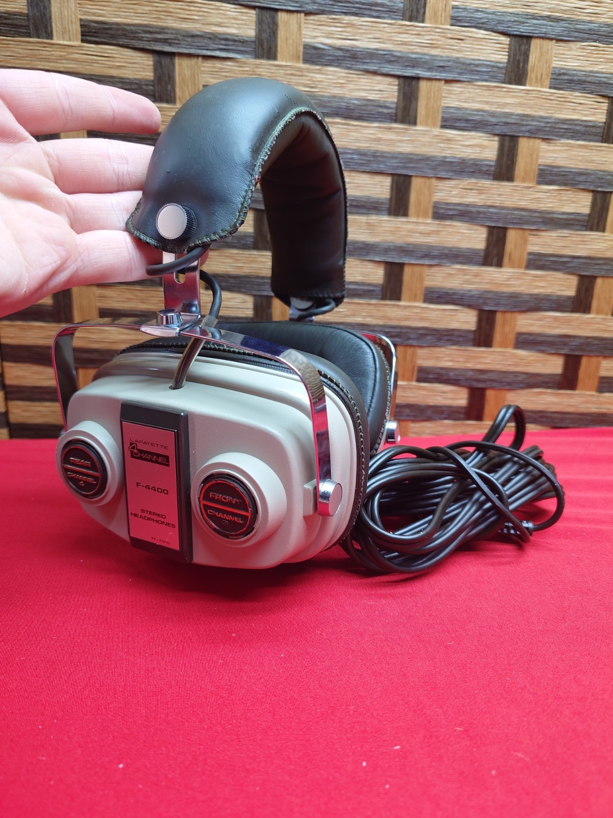 Vintage Lafayette F-4400 4-Channel Stereo Headphones Tested Broken Ch2 Read