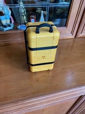 Lol Surprise Doll Style Gold Suitcase Boss Queen Clothes Lights