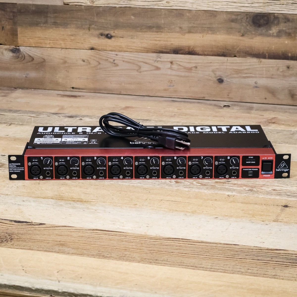 DTM・DAW BEHRINGER ADA8200 Behringer ADA8200 8-channel Microphone Preamp Reviews