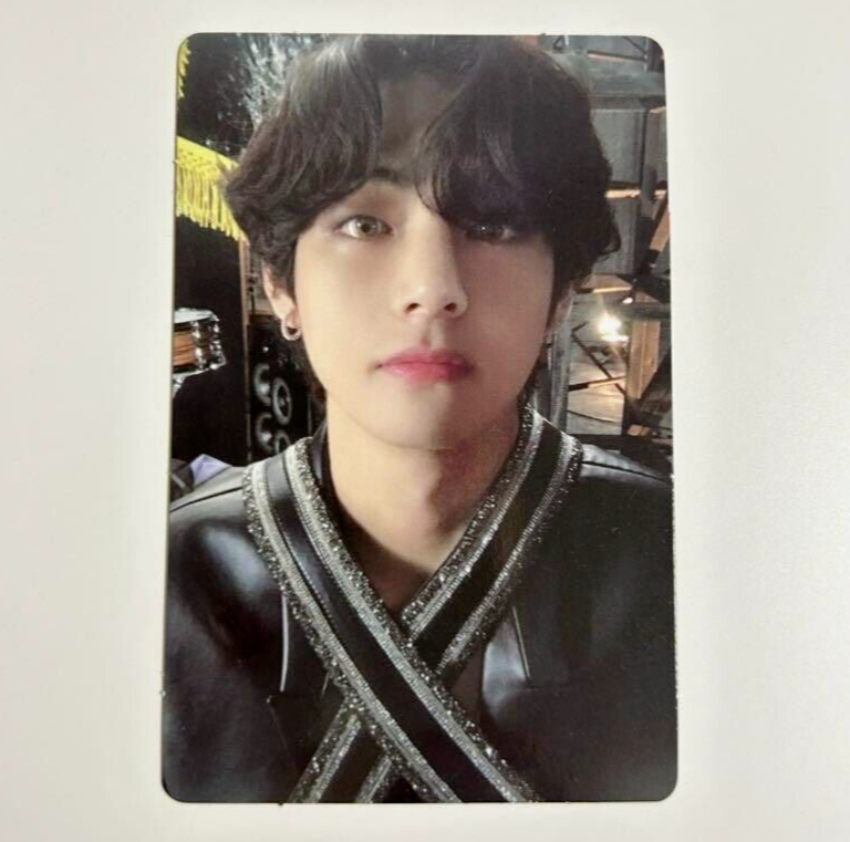 BTS V Taehyung map of the soul on:e concept photo card Route