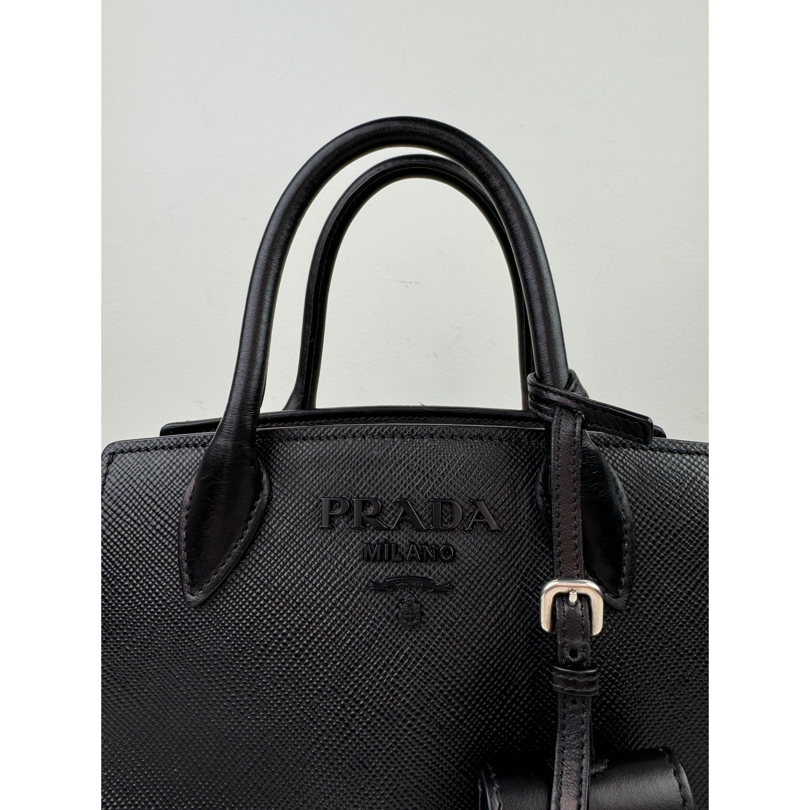 PRADA Milano Monochrome Black Small Handbag Leather Top Handle Crossbody Bag image 2