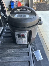 Insta Pot 6 Qt Model Viva 60 Silver Multi-Use Pressure Cooker Digital Display