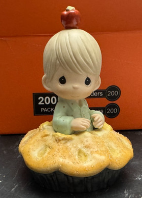 Precious Moments You're As Sweet As Apple Pie Boy Figurine #795275 2000 Vintage
