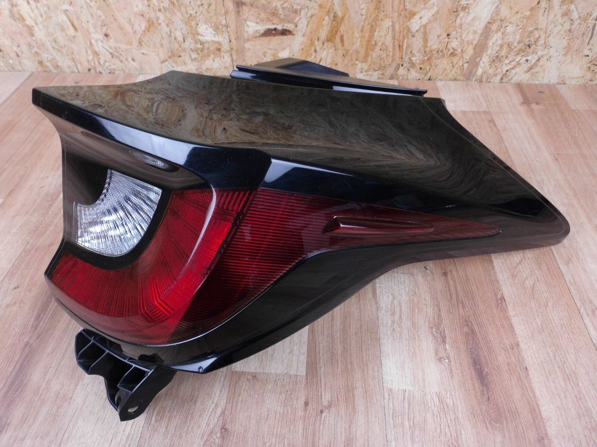 Toyota Yaris IV MK4 XP210 rear lamp light RIGHT tail 81551-K0030