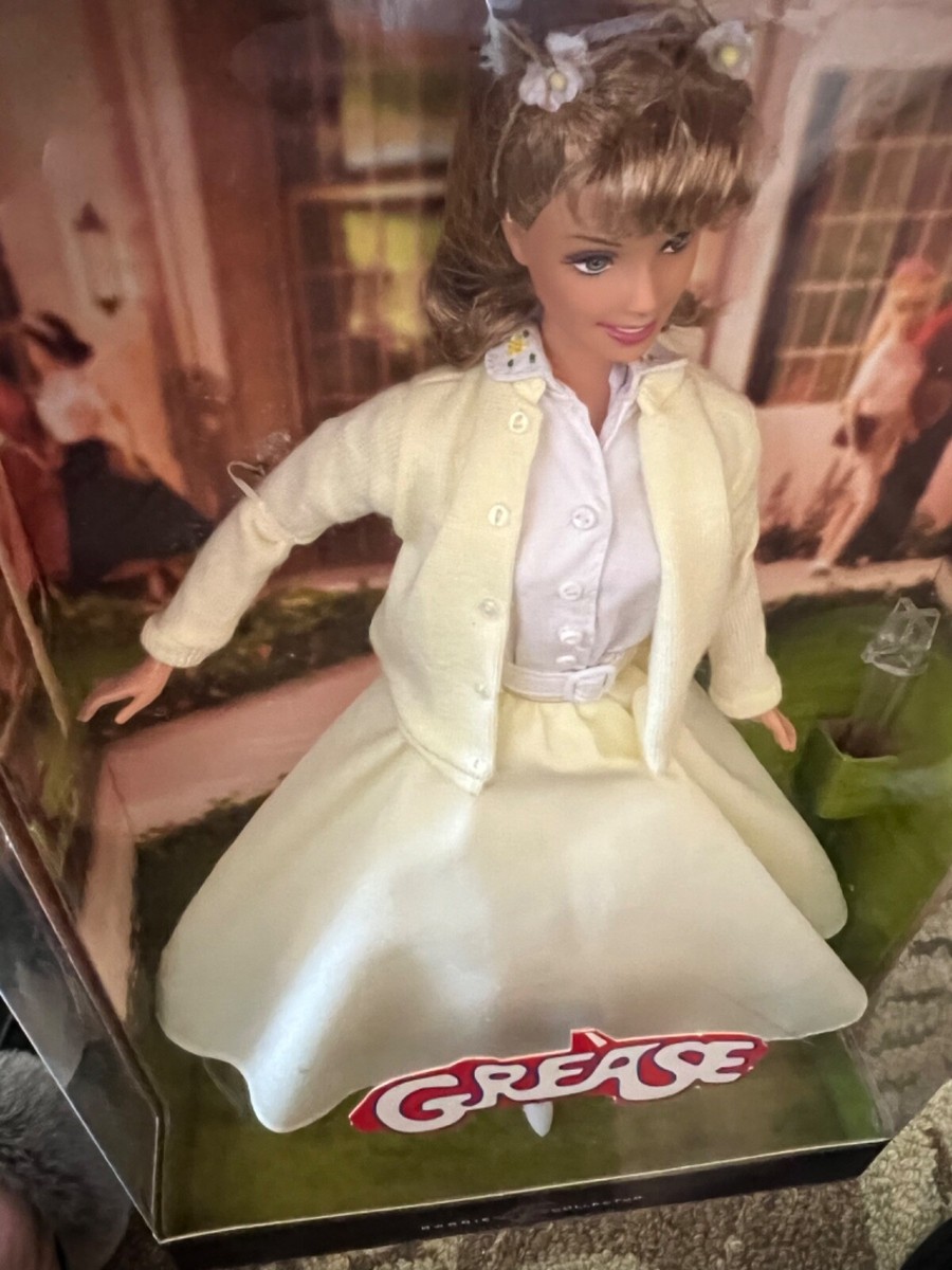 値下げ中！ grease バービー sandy BARBIE DOLL GREASE - 2004 - SANDY IN YELLOW - BARBIE COLLECTOR | eBay
