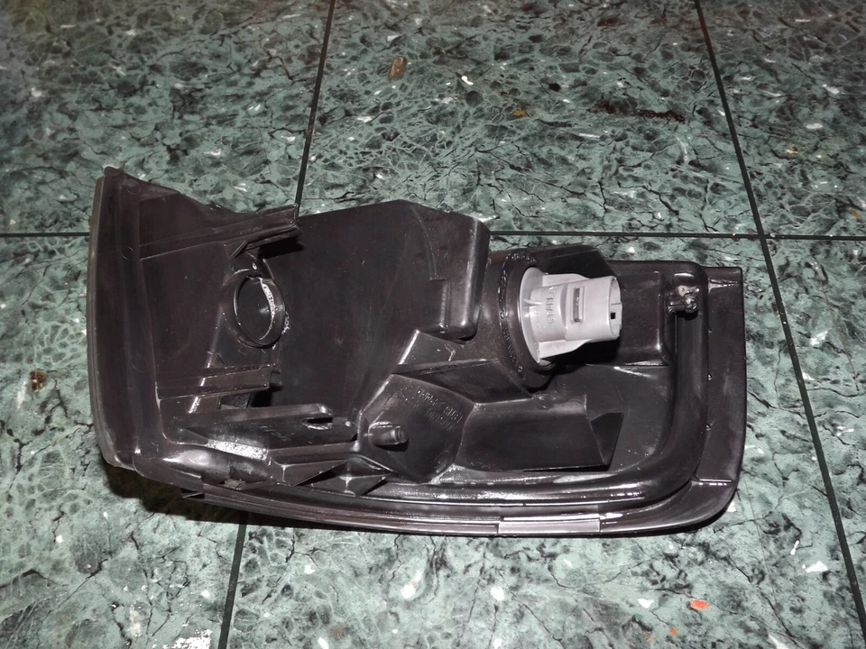 96-98 OEM Mazda MPV Stanley conjunto de luces de esquina delanteras del lado del conductor 041-4121 FL Foto 3 de 4