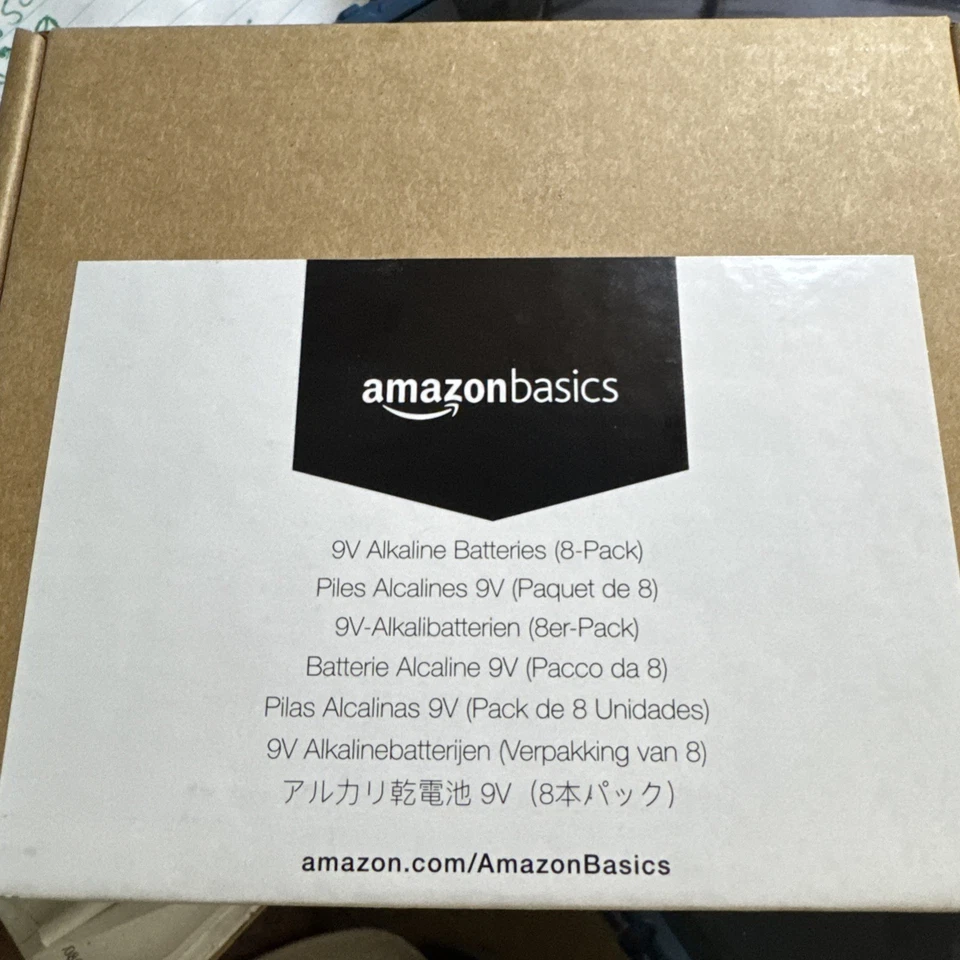Amazon Basics 9 Volt Everyday Alkaline Batterie PACK OF 8 Count Amazon Basics - Image 3 of 4