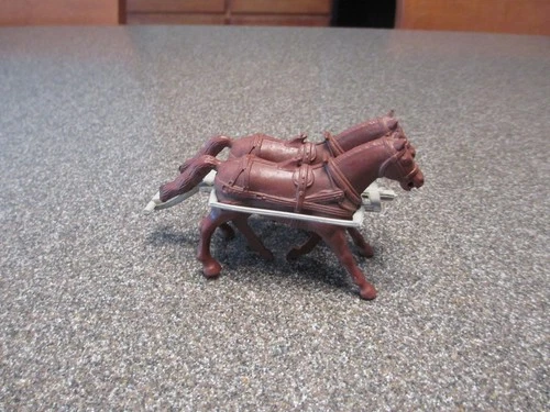 VINTAGE MARX PLAYSET TEAM OF WAGON HORSES W/GRAY HITCH NO DAMAGE