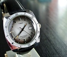 VINTAGE TIMEX 1976 SPORT DIVER DATE AUTOMATIC MECHANICAL MEN'S SILVER BLK WATCH