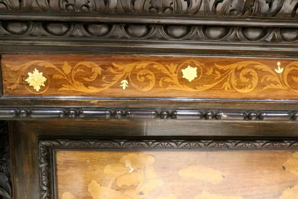 Excelente asiento de salón grande antiguo italiano renacentista de nogal. Foto 4 de 4