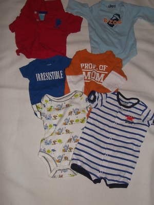BOYS INFANT 6 PIECE LOT SIZE NEWBORN CARTERS, U.S POLO, CIRCO, BABYS R US