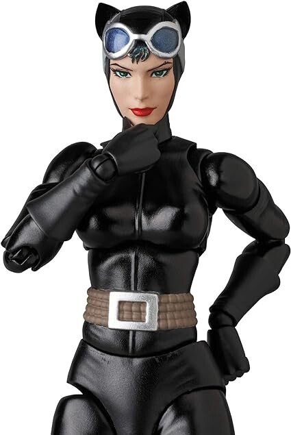 新品 マフェックス No.123 MAFEX CATWOMAN HUSH Ver Mafex No.123 CATWOMAN Batman HUSH Version Medicom Action