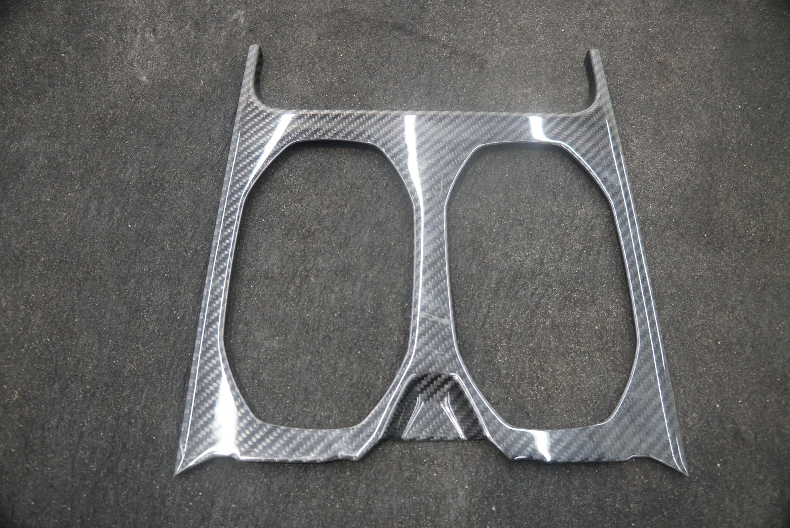 Center Console Carbon Fiber Trim Bezel Panel 4ML863321A Lamborghini Urus *Note*