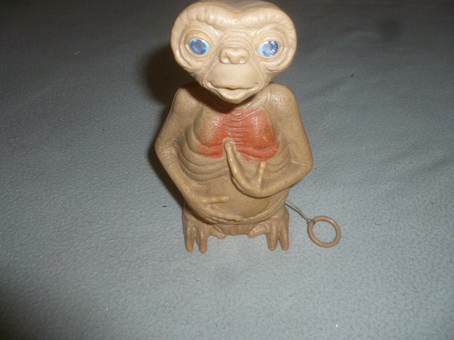 et plush toy 1982