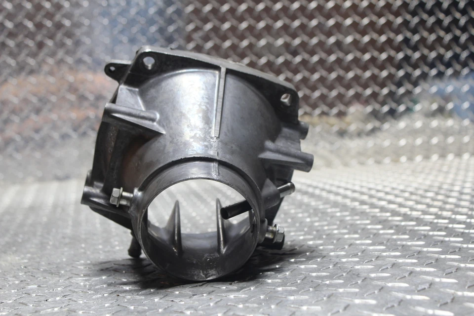 BOQUILLA REDUCTORA BOMBA CHORRO YAMAHA WAVERUNNER FX CRUISER LIMITED GP 1800 GP1800R Foto 2 de 4