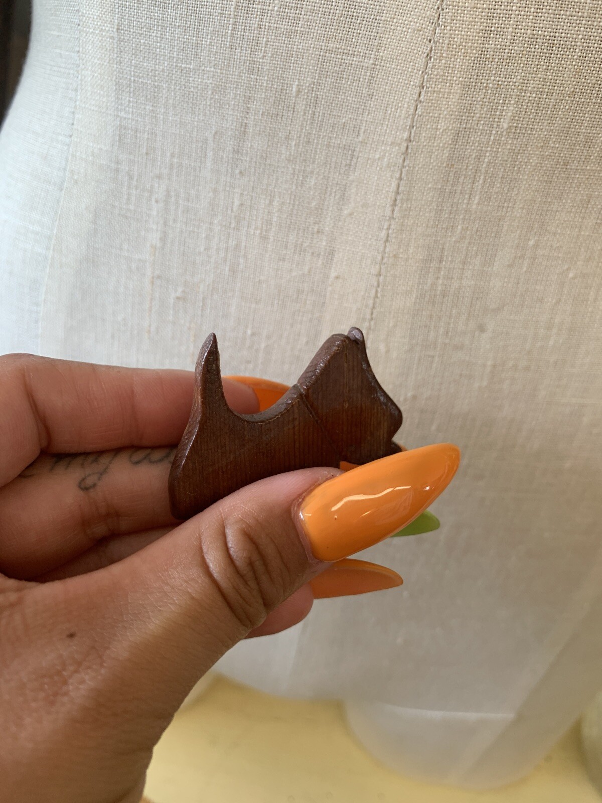 Vintage Carved Wooden Scottie Dog Brooch❣️🤎❣️ - image 3