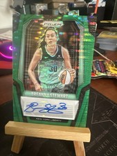 2025 Panini Prizm WNBA Signatures Green Pulsar /25 Breanna Stewart #SG-BTS Auto