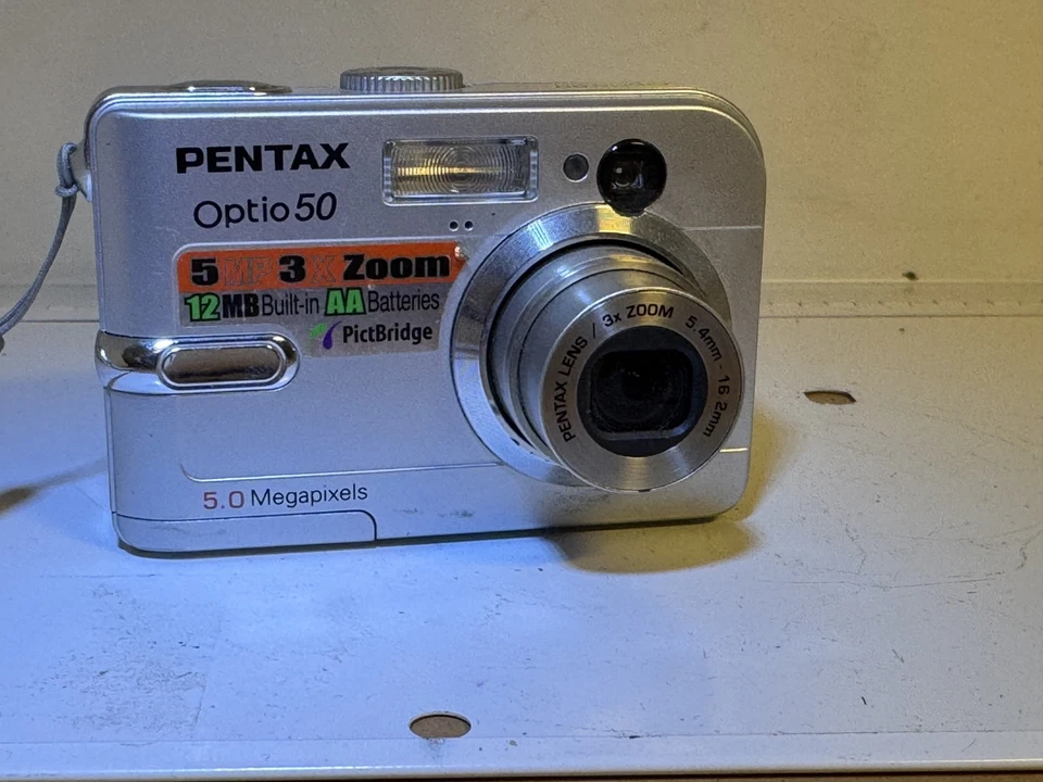 PENTAX Optio 50 5MP PENTAX Lens 3x Zoom 5.4mm 16.2mm, 5.0 Megapixels Digital  - Image 3 of 4