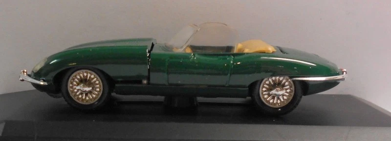 Modelo diecast Eligor escala 1/43 1152 Jaguar tipo E roadster 1964 verde Foto 2 de 4