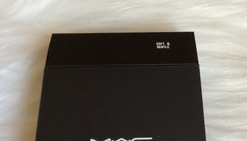 MAC Mineralize Skinfinish Highlight Powder SOFT & GENTLE ~ 10g/0.35oz Full Size - Picture 2 of 6