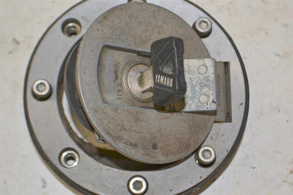 Yamaha FZ 600 Ignition Switch + Gas Cap + Key 3JV-82501-00-00 1986-1993 Foto 3 de 4