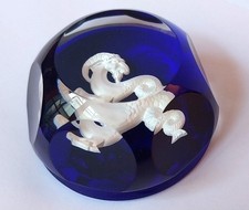 Boule presse papier en cristal signé Baccarat - signe du zodiaque "Capricorne"