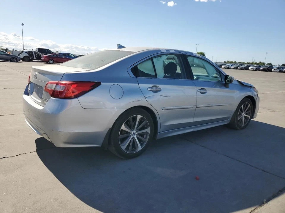 BLK LEFT FRONT DOOR TRIM PANEL 2016 SUBARU LEGACY - Image 3 of 4