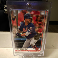 Pete Alonso Topps 2020 Rookie Card Retrospective Logo Medallion Insert #RCR-PA. rookie card picture