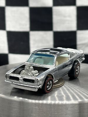 1970 Hot Wheels Redline KING KUDA HK Chrome Club Car White