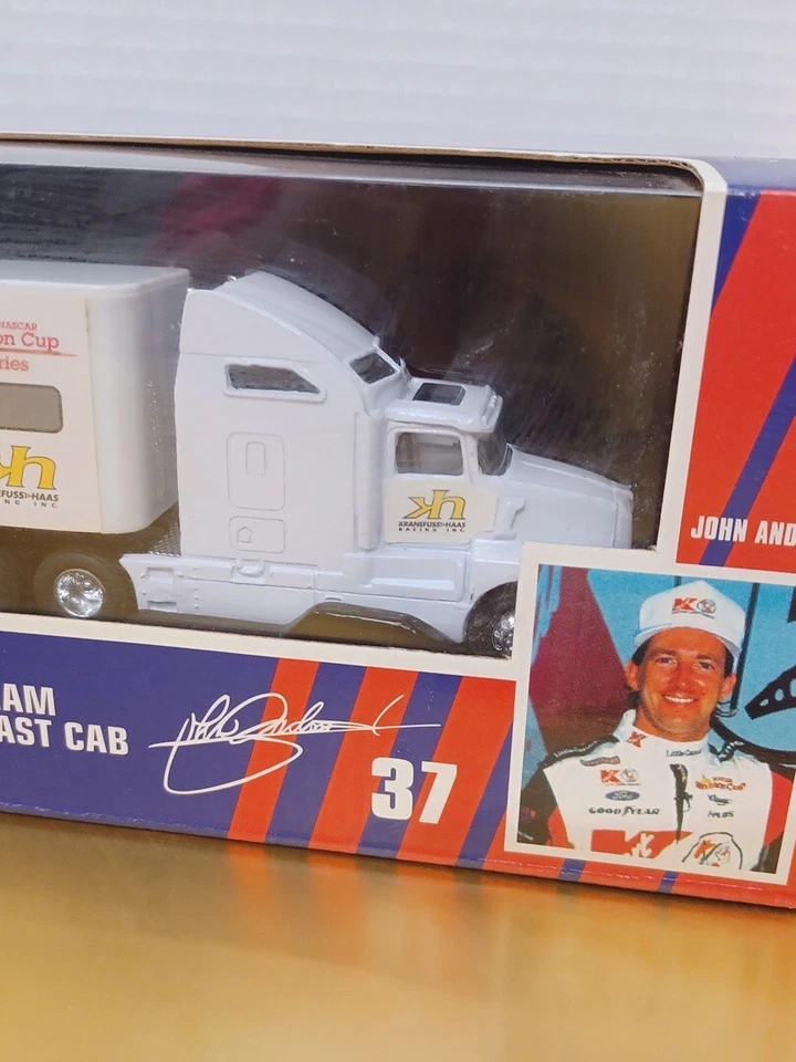 1995 Racing Champions John Andretti Kmart 37 Transporter 1:64 - Image 3 of 4
