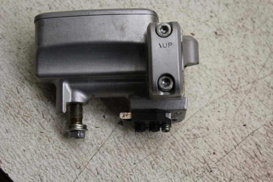 SUZUKI 05-09 BOULEVARD 01-04 INTRUDER VOLUSIA 800 OEM FRENO DELANTERO MASTER L8 Foto 3 de 4