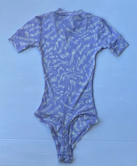SKIMS Kim Kardashian Plus SUMMER Mesh Lilac Swirl T-Shirt Bodysuit Size XXS - Image 2 of 4