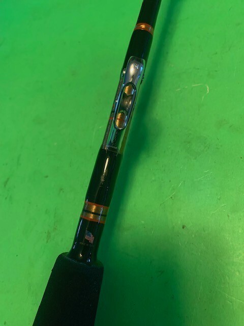 VINTAGE PENN TUNA STICK 5 FOOT 6 INCH 40 TO 80 POUND RATED