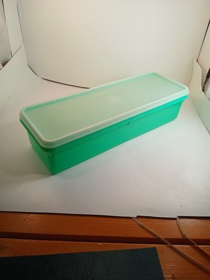 Tupperware Celery Keeper Container With Built In Tray