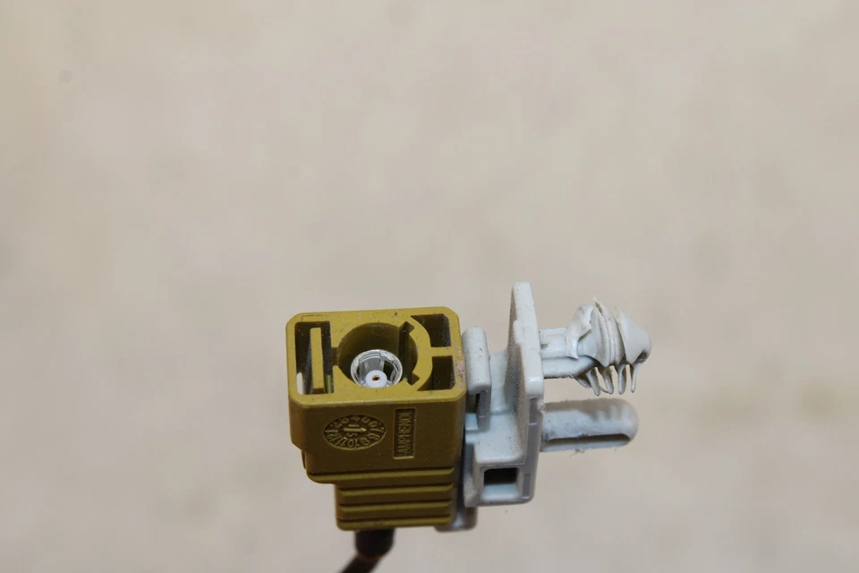 2014-2019 Chevrolet Corvette Digital Radio Antenna Module OEM MM75 - Image 4 of 4