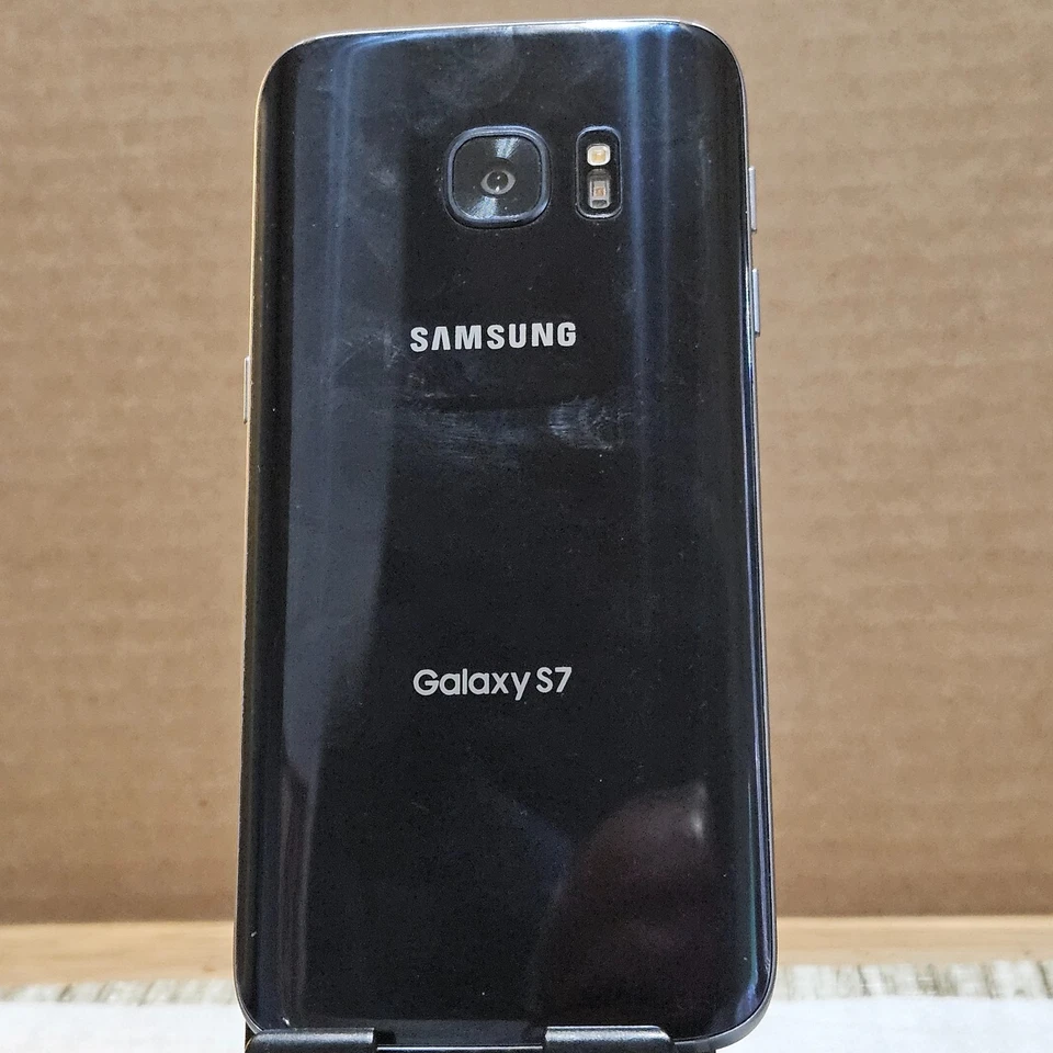 Samsung SM-G930A Galaxy S7 Network locked/AT&T Smartphone 32gb Black - Image 2 of 4