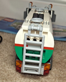 Lego City 60016 Tanker Truck  99% Complete with Instructions