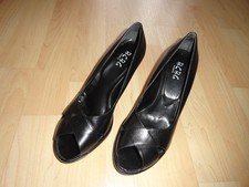BCBG , Black open front pumps, size 9B or 391/2 in women