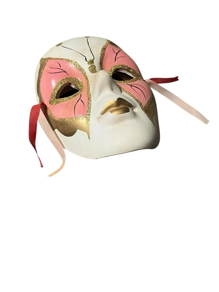 Máscara de pared estilo veneciano pintada a mano - diseño mariposa rosa y dorada Foto 2 de 4