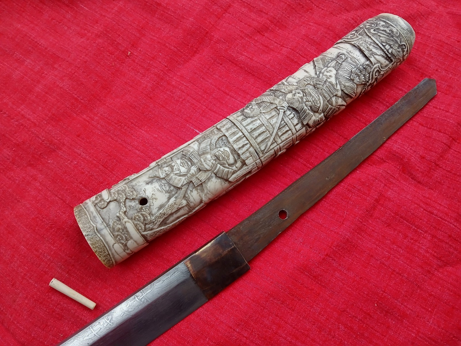 Antique Sword Japanese Katana Sword Hand Carved Hilt with Samurai Battle Scenes